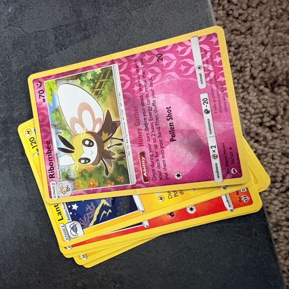 ❤️ 5 or 10 like deal ❤️ Pokémon Trading Card Lot - Ribombee